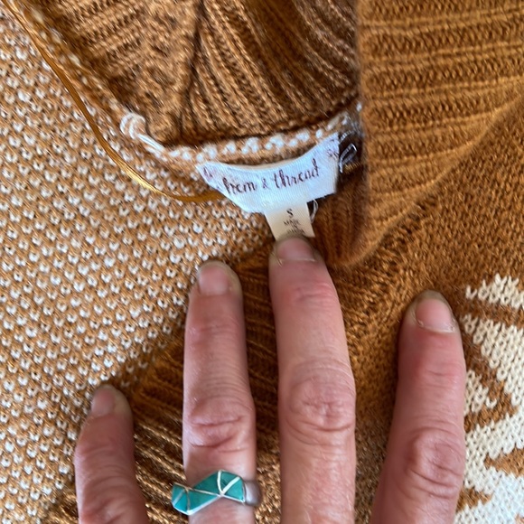 Aztec Cardigan sweater - Picture 2 of 3